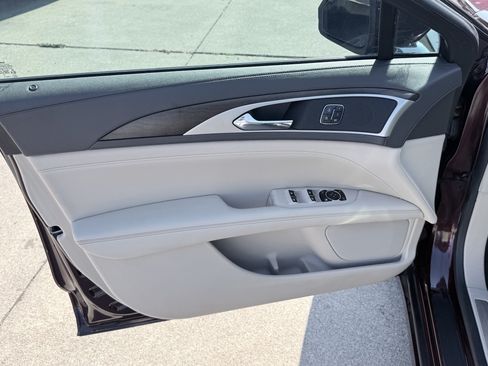 Used 2017 Lincoln MKZ Reserve FWD image 15