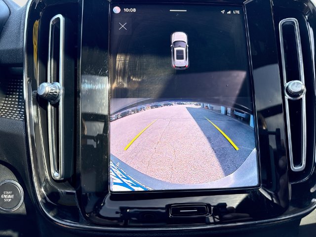 Certified 2023 Volvo XC40 B5 Plus w/ Climate Package AWD/4WD image 28