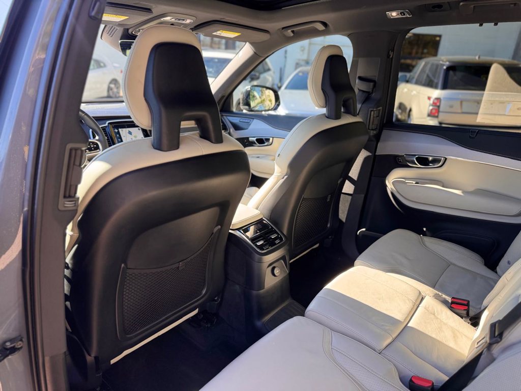 Used 2022 Volvo XC90 T8 R-Design w/ Advanced Package AWD/4WD image 21