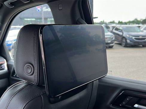 Used 2025 GMC Yukon Denali image 36