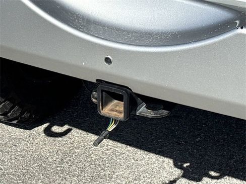 Used 2018 Jeep Wrangler Unlimited Sahara image 18