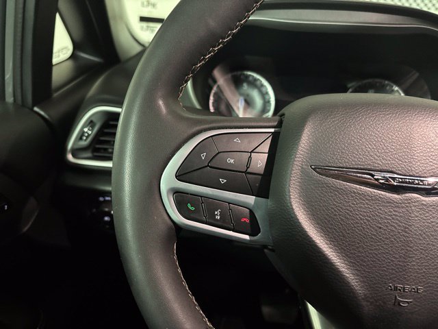 Used 2025 Chrysler Pacifica Select FWD image 29