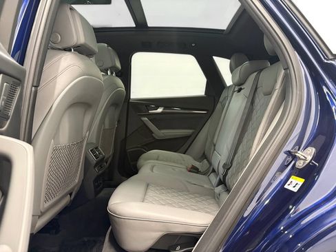 Used 2019 Audi SQ5 Premium Plus w/ Premium Plus Package AWD/4WD image 12