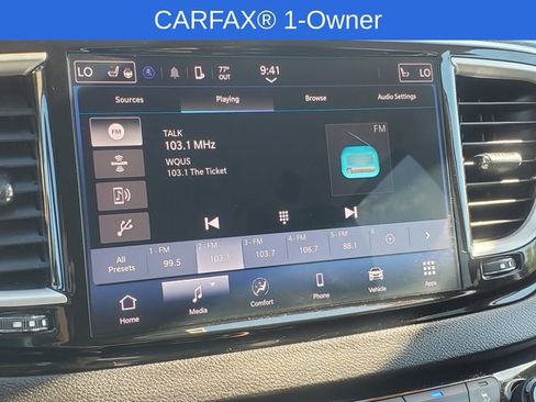 Used 2024 Chrysler Pacifica Touring-L FWD image 17