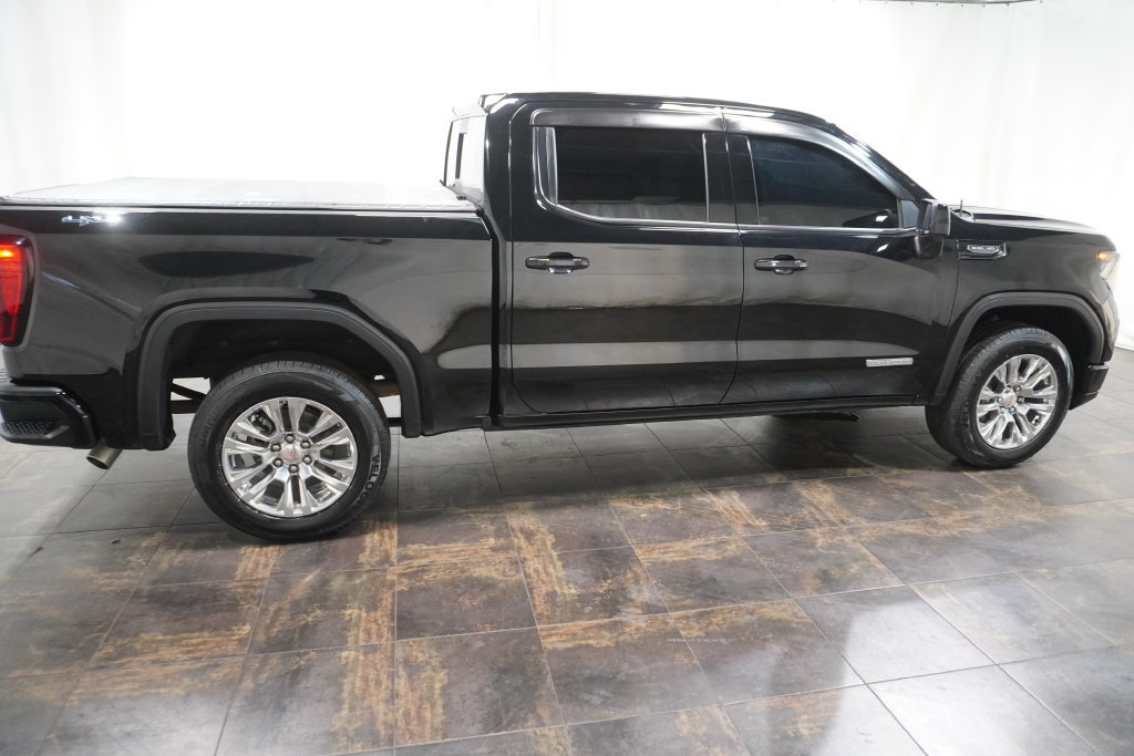 Used 2025 GMC Sierra 1500 Elevation w/ Elevation Premium Package AWD/4WD image 4