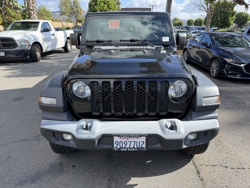 Used 2020 Jeep Gladiator Sport w/ Quick Order Package 24S image 2
