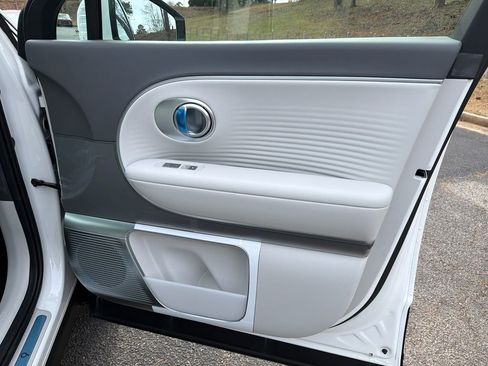 New 2026 Hyundai Ioniq 9 Limited image 14