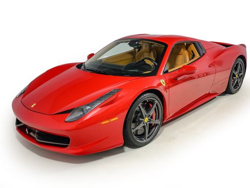 Used 2013 Ferrari 458 Spider RWD image 11