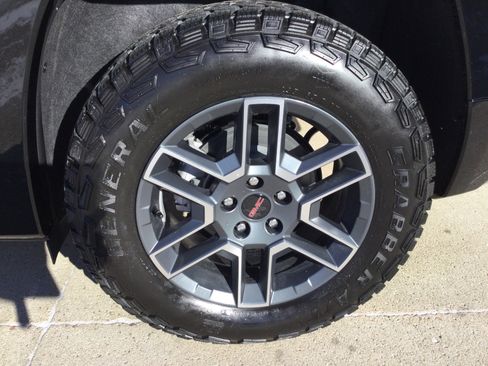 New 2026 GMC Terrain AT4 w/ Technology Package II image 5