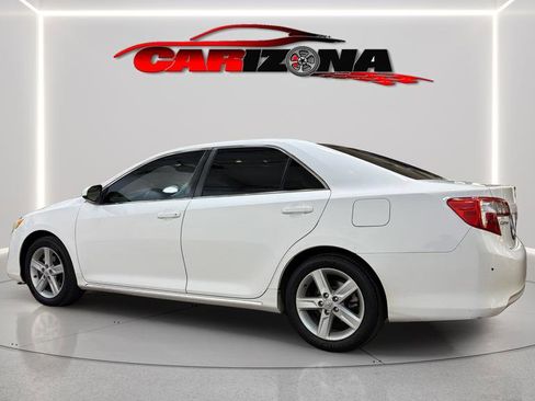 Used 2014 Toyota Camry LE image 7