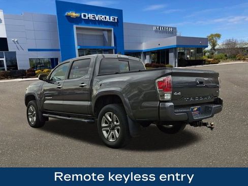 Used 2018 Toyota Tacoma Limited image 6