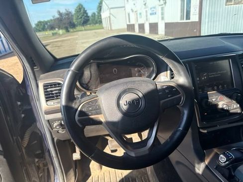Used 2014 Jeep Grand Cherokee Laredo w/ 18" Wheel & 8.4" Radio Group AWD/4WD image 12