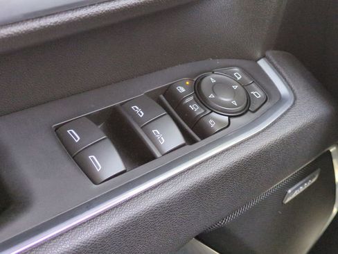 Used 2025 GMC Sierra 2500 SLT w/ SLT Premium Package image 29