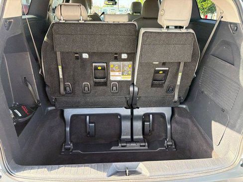 Certified 2025 Toyota Sienna XLE FWD image 16