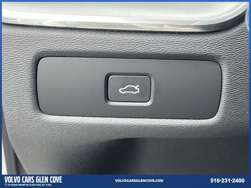 Certified 2024 Volvo XC60 B5 Core w/ Protection Package Premier AWD/4WD image 19