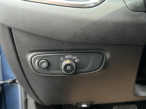 Used 2024 Chevrolet Equinox LT image 15