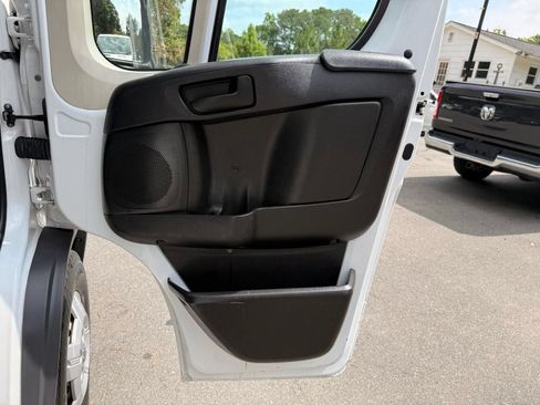 Used 2017 RAM ProMaster 1500 w/ Premium Appearance Group FWD image 17