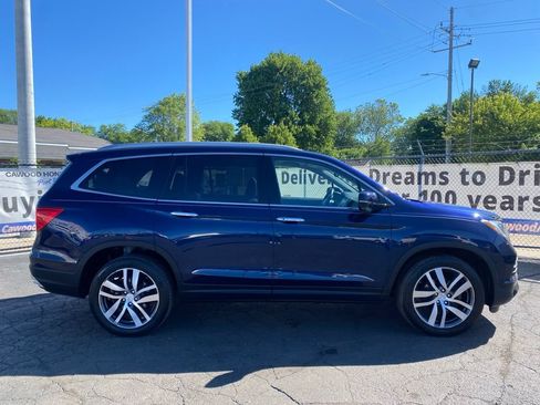 Used 2018 Honda Pilot Touring image 2