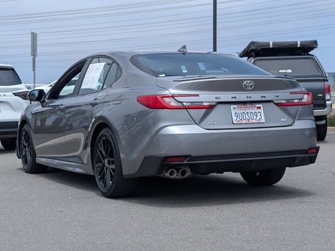 Used 2025 Toyota Camry SE FWD image 12