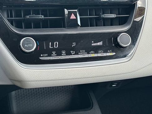 Used 2023 Toyota Corolla LE FWD image 23