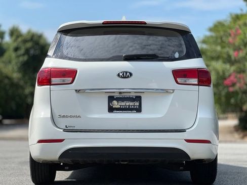 Used 2016 Kia Sedona L FWD image 6