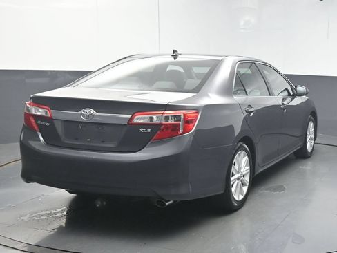 Used 2013 Toyota Camry XLE w/ Leather Pkg FWD image 7