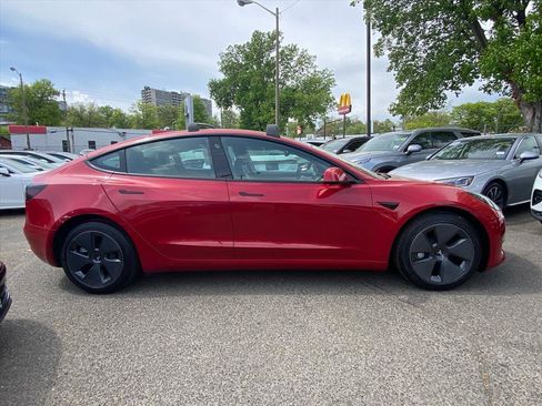 Used 2023 Tesla Model 3 Standard Range image 2