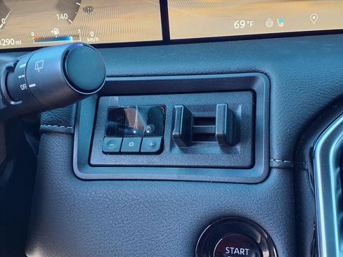 Used 2025 Nissan Armada Platinum Reserve image 24