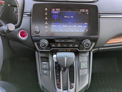 Used 2017 Honda CR-V Touring image 23