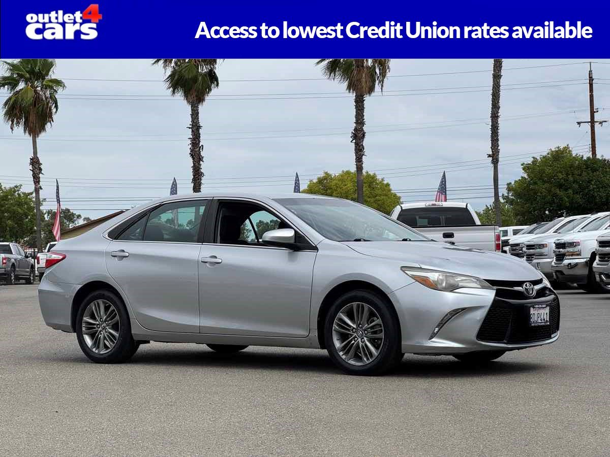 Used 2017 Toyota Camry SE FWD image 1