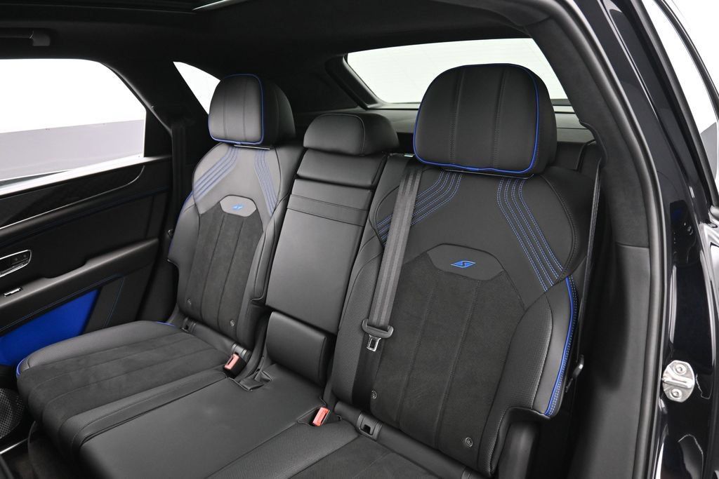 Certified 2025 Bentley Bentayga AWD/4WD image 25