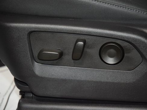 Used 2024 GMC Sierra 1500 SLT w/ SLT Premium Plus Package image 38