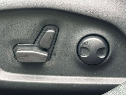 Used 2025 Jeep Compass Limited image 16