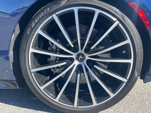 Used 2020 McLaren GT image 21