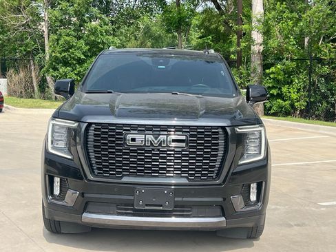 Used 2023 GMC Yukon Denali Ultimate AWD/4WD image 2