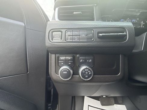 Certified 2021 GMC Yukon Denali image 24