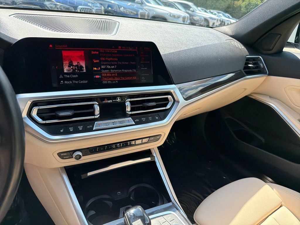 Used 2021 BMW 330i Sedan w/ Convenience Package RWD image 29