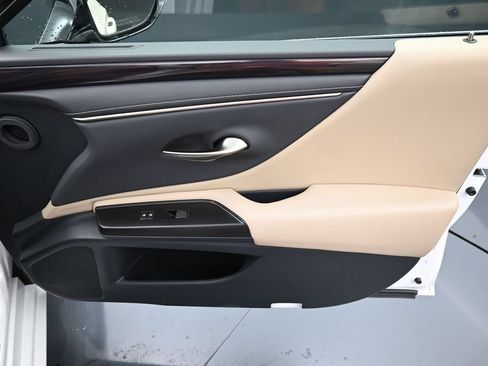 Used 2019 Lexus ES 350 w/ Premium Package FWD image 38