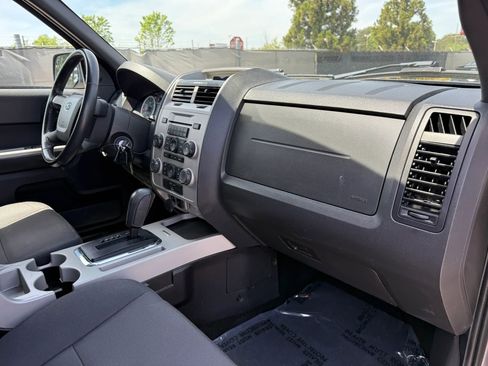 Used 2012 Ford Escape XLT image 19