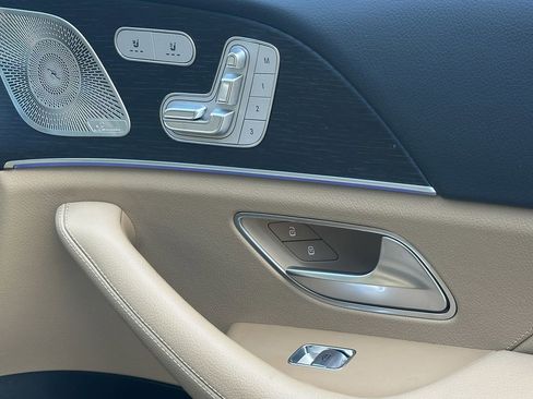 Certified 2024 Mercedes-Benz GLS 450 4MATIC image 17