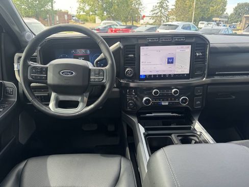 Used 2024 Ford F350 Lariat w/ Lariat Ultimate Package AWD/4WD image 10