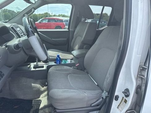 Used 2012 Nissan Frontier SV w/ SV Premium Utility Pkg RWD image 17