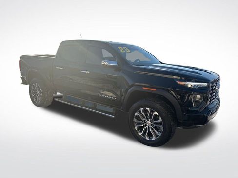 Used 2023 GMC Canyon Denali w/ Denali Black Edition image 11