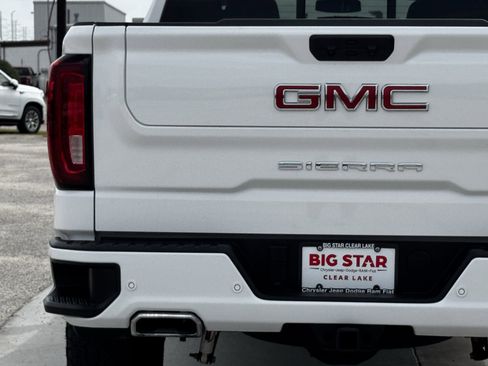 Used 2025 GMC Sierra 1500 AT4 w/ AT4 Preferred Package image 11