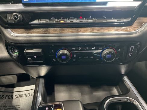 Used 2022 Chevrolet Silverado 1500 LT Trail Boss w/ Protection Package AWD/4WD image 25