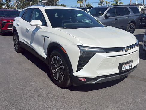 Used 2024 Chevrolet Blazer EV LT image 1