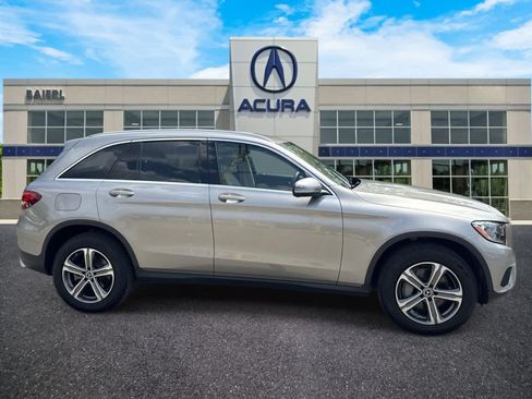 Used 2019 Mercedes-Benz GLC 300 4MATIC image 6