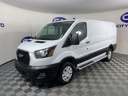 Used 2024 Ford Transit 250 Low Roof w/ Exterior Upgrade Package RWD image 6