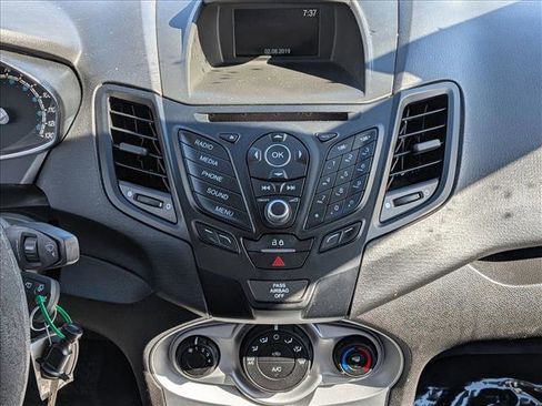 Used 2019 Ford Fiesta SE image 13