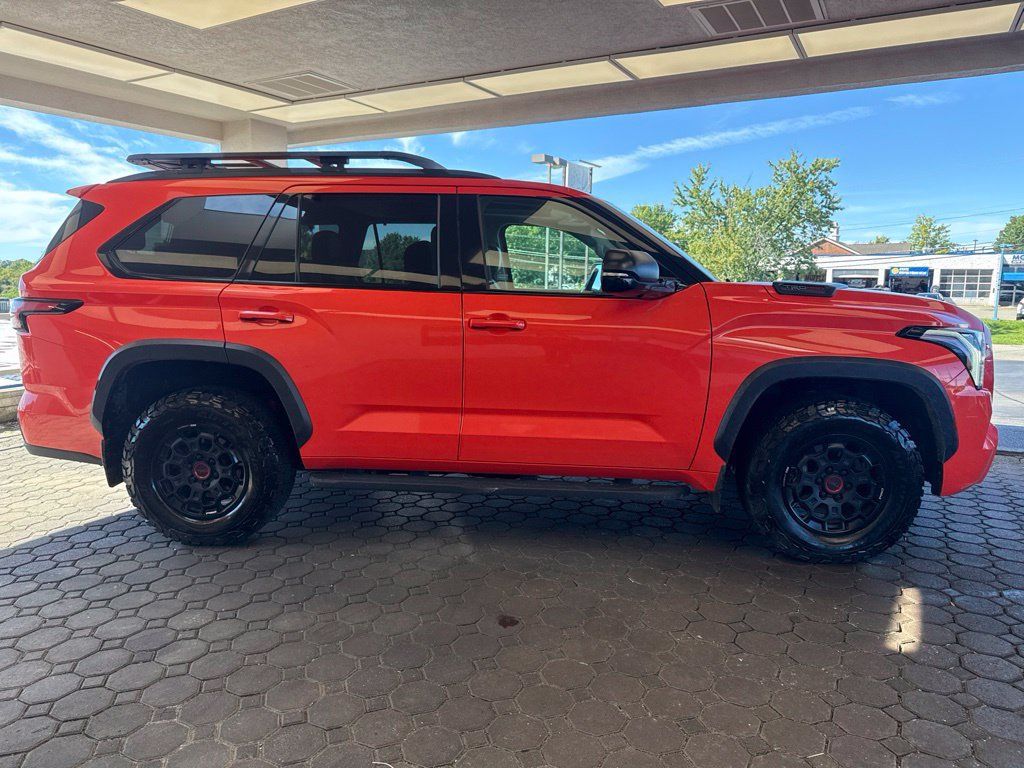Used 2023 Toyota Sequoia TRD Pro AWD/4WD image 5